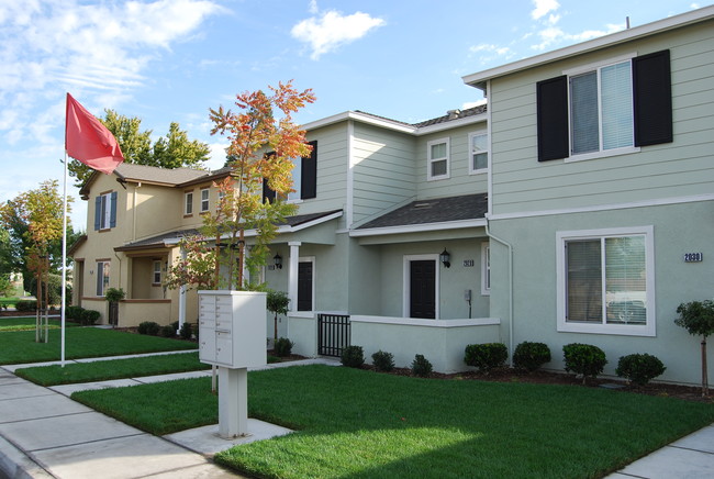 Meridian at Eastgate in Ceres, CA - Foto de edificio - Building Photo