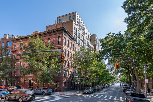 The Sutton in New York, NY - Building Photo - Building Photo