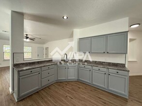 9159 Everton in San Antonio, TX - Building Photo - Building Photo