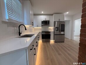 21-23-23 Elliott St in Hartford, CT - Building Photo - Building Photo