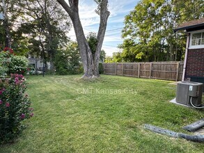 5110 Garfield Ave in Kansas City, MO - Building Photo - Building Photo