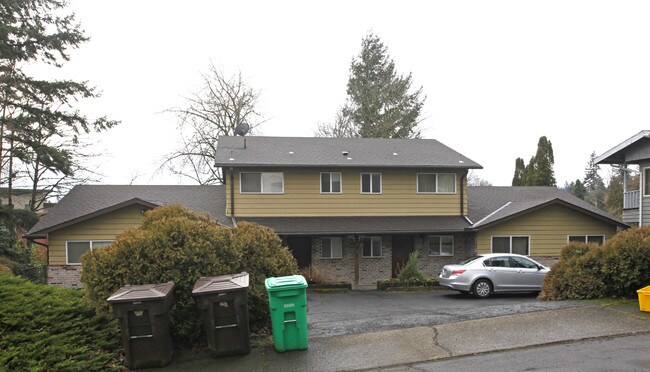 1818 SW Carolina St in Portland, OR - Foto de edificio - Building Photo