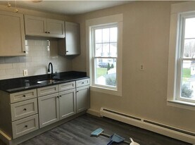 5 Greystone Ave in Webster, MA - Building Photo