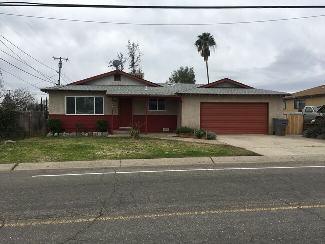 property at 1151 Riviera Dr