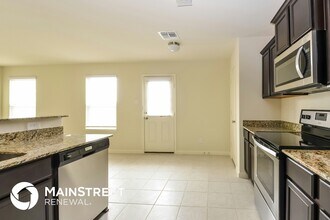 2935 Lavender Mdw in San Antonio, TX - Building Photo - Building Photo
