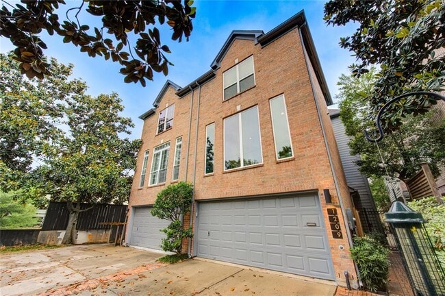 1209 Van Buren St in Houston, TX - Building Photo - Building Photo