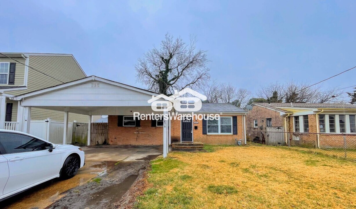 1121 Elliott St in Norfolk, VA - Building Photo