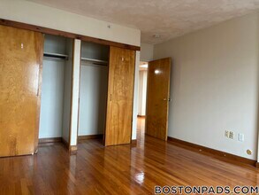 1110 Commonwealth Ave in Boston, MA - Building Photo - Building Photo