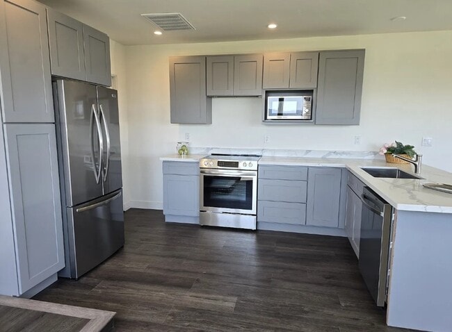 12649 Oakglen Dr