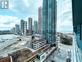 2220 Lake Shore Blvd W in Toronto, ON - Building Photo