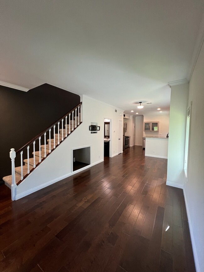 183 Via Colinas in Westlake Village, CA - Building Photo - Building Photo