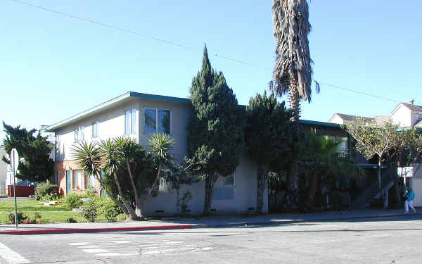 1428 French St in Santa Ana, CA - Building Photo