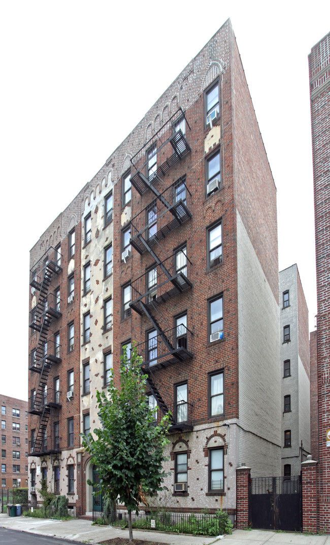626 E 35th St in Brooklyn, NY - Foto de edificio - Building Photo