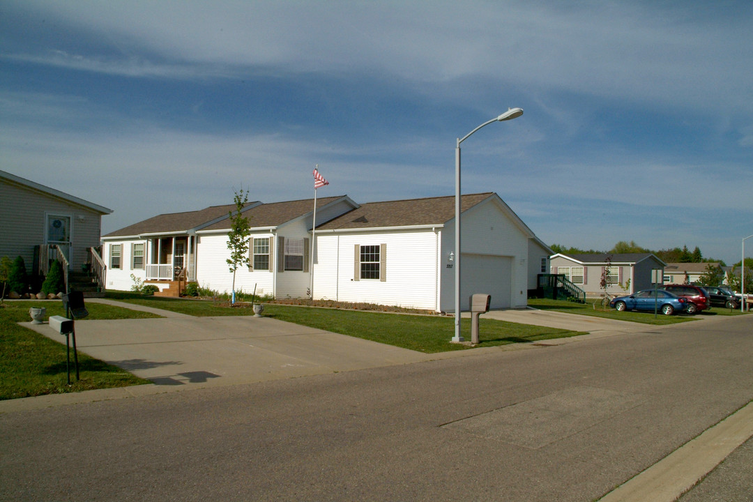 Hunterwood Homes in Dryden, MI - Building Photo