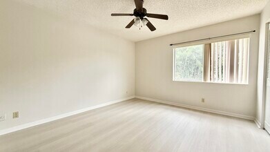 4857 Sable Pine Cir in West Palm Beach, FL - Building Photo - Building Photo