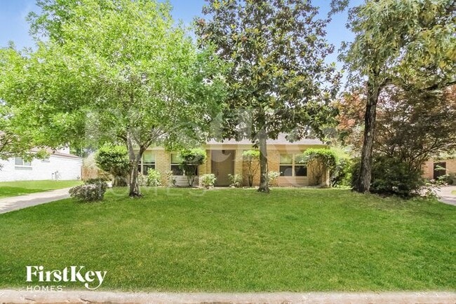 property at 3922 Maple Heights Dr
