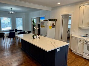 1100 Ridge Rd in Wilmette, IL - Building Photo - Building Photo
