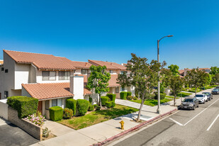 Rancho Los Charcos Apartments