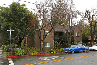 Webster Wood Apartments in Palo Alto, CA - Building Photo - Building Photo