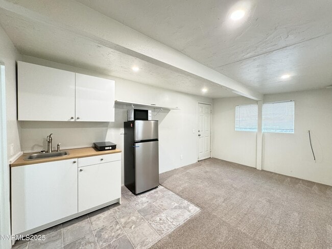 2065 Whitfield Wy in Reno, NV - Building Photo - Building Photo