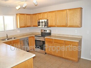 7928 W Florence Ave in Phoenix, AZ - Building Photo - Building Photo