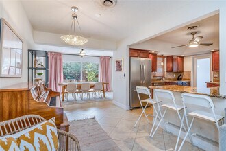 1512 E Hawthorne Cir in Hollywood, FL - Building Photo - Building Photo