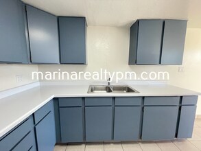 240 Holly St, Unit 11 in Vallejo, CA - Building Photo - Building Photo