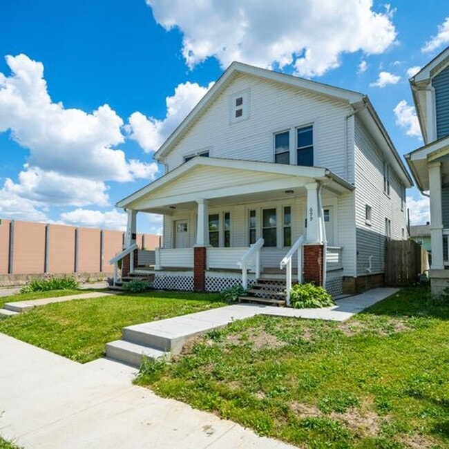 property at 699-701-701 E 4th Ave