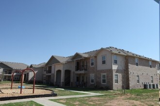 Sage Brush Village Apartments in Odessa, TX - Foto de edificio - Building Photo