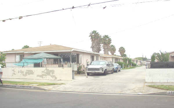 2718-2720 Humbert Ave in South El Monte, CA - Building Photo