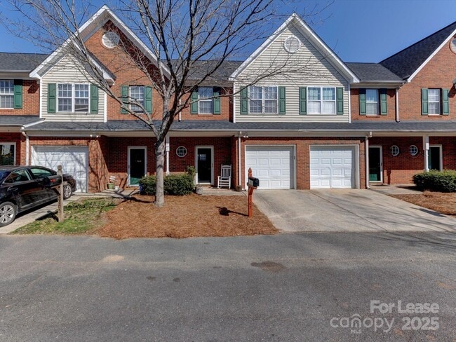 property at 2107 Lennoxshire Square Ct