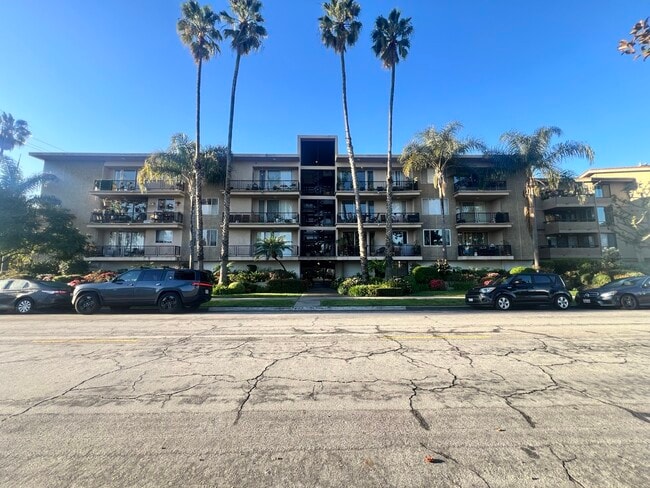 2662 E 2nd St, Unit Long Beach Condo in Long Beach, CA - Foto de edificio - Building Photo