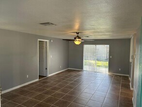 5116 Kirkland Ave in Spring Hill, FL - Building Photo - Building Photo