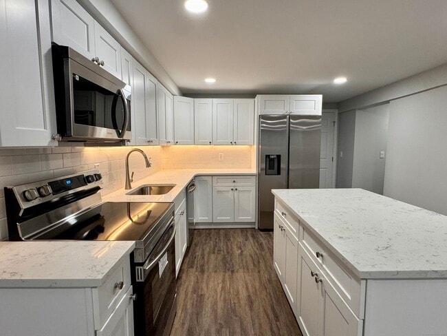 property at 186 York St