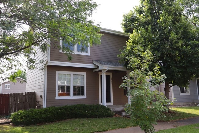 property at 6808 Colony Hills Ln