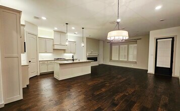 4841 Rattler Ln in Carrollton, TX - Foto de edificio - Building Photo