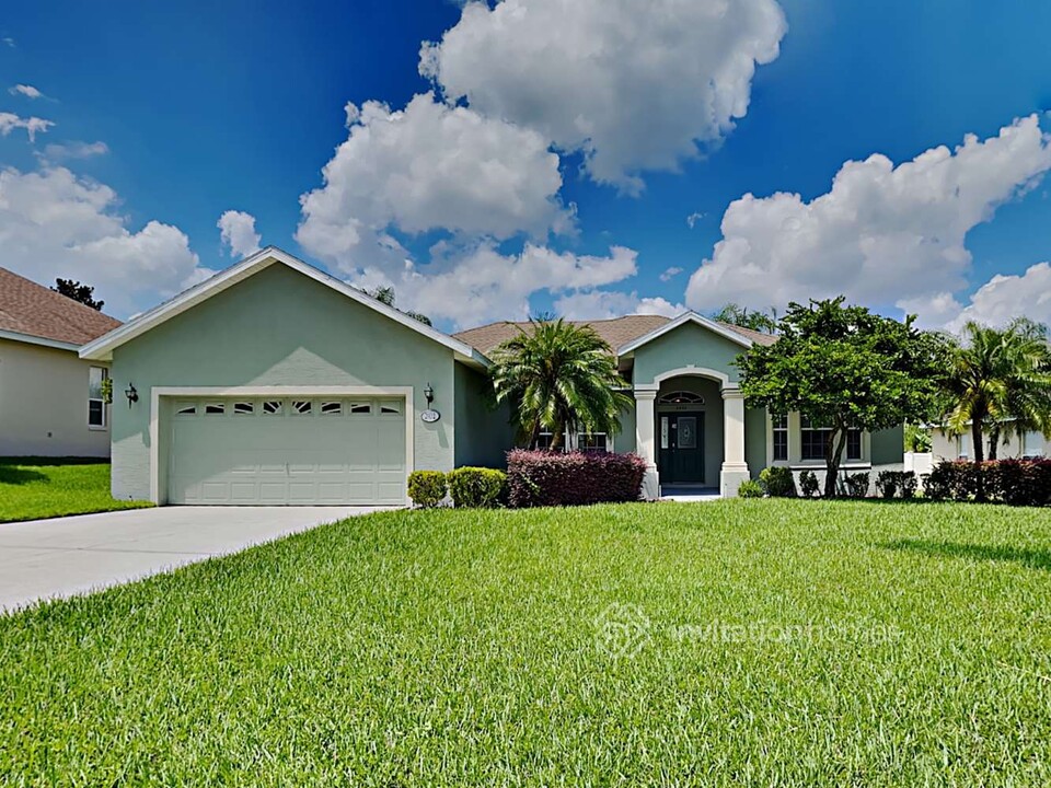 2932 Vintage View Cir in Lakeland, FL - Foto de edificio