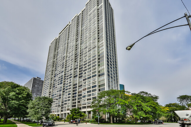 property at 2800 N Lake Shore Dr