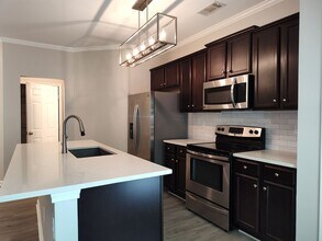 4062 Queensbridge Rd in Charlotte, NC - Building Photo - Building Photo