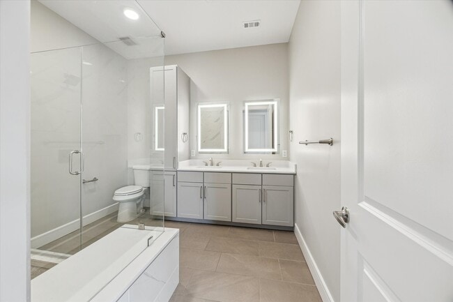 property at 9757 Katy Fwy