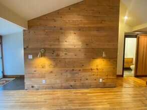 340 NW 12th St in Bend, OR - Building Photo - Building Photo