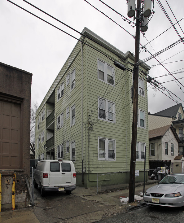 314 Atlantic St in Paterson, NJ - Building Photo