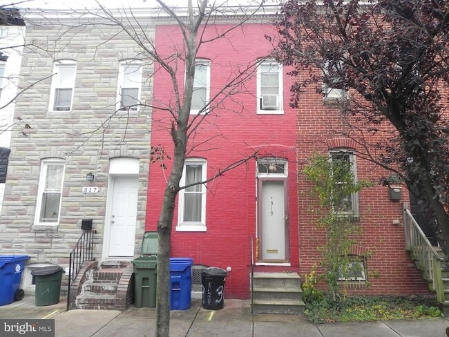 property at 319 W 28th St