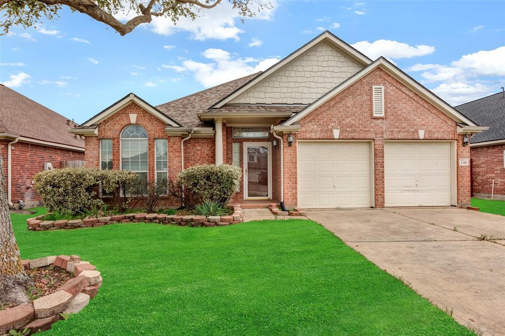 2310 Oxford Point Ln in Houston, TX - Building Photo