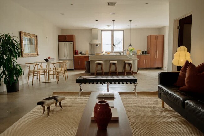 7494 Santa Monica Blvd-Unit -ID1054145P in West Hollywood, CA - Building Photo - Building Photo