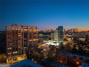 2233 Peachtree Rd NE in Atlanta, GA - Building Photo - Building Photo