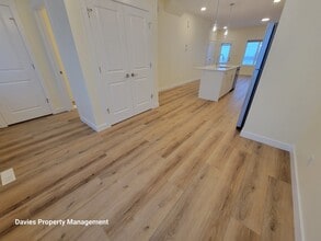 4582 Warbler Loop NW in Edmonton, AB - Building Photo - Building Photo