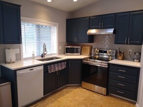 955 Pheasant Ct in Mountain Home, ID - Foto de edificio - Building Photo