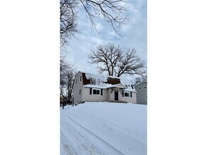 6412 Xenium Ln N in Maple Grove, MN - Building Photo - Building Photo