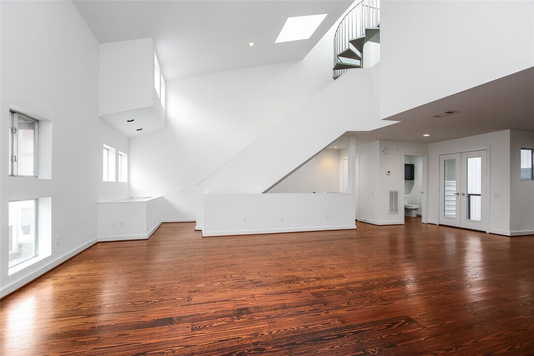 319 Sydnor St in Houston, TX - Building Photo